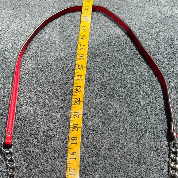 Red Carlos Santana tote /cross body bag, silver metal ring handles - Picture 8 of 8